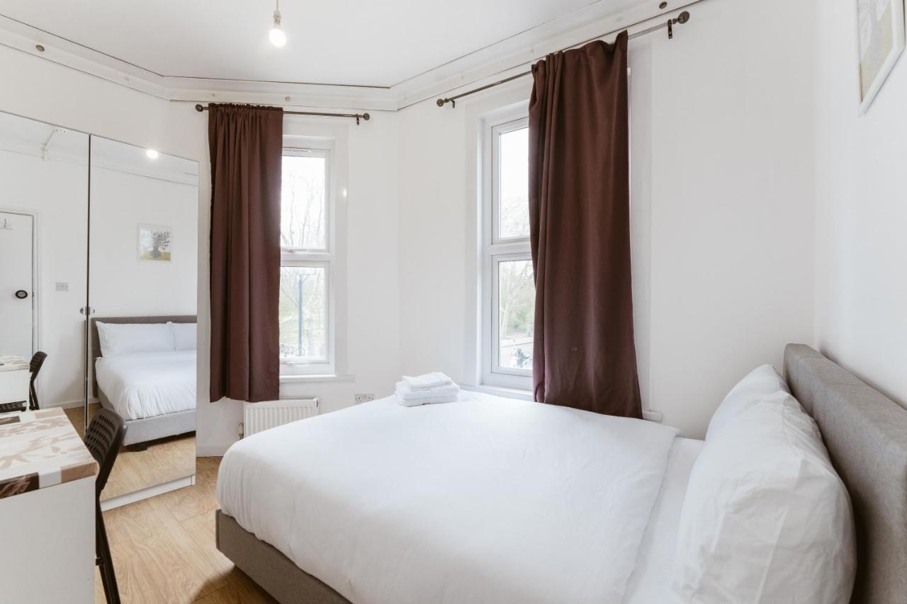 Mile End Double Rooms 27 Guest House London Bagian luar foto