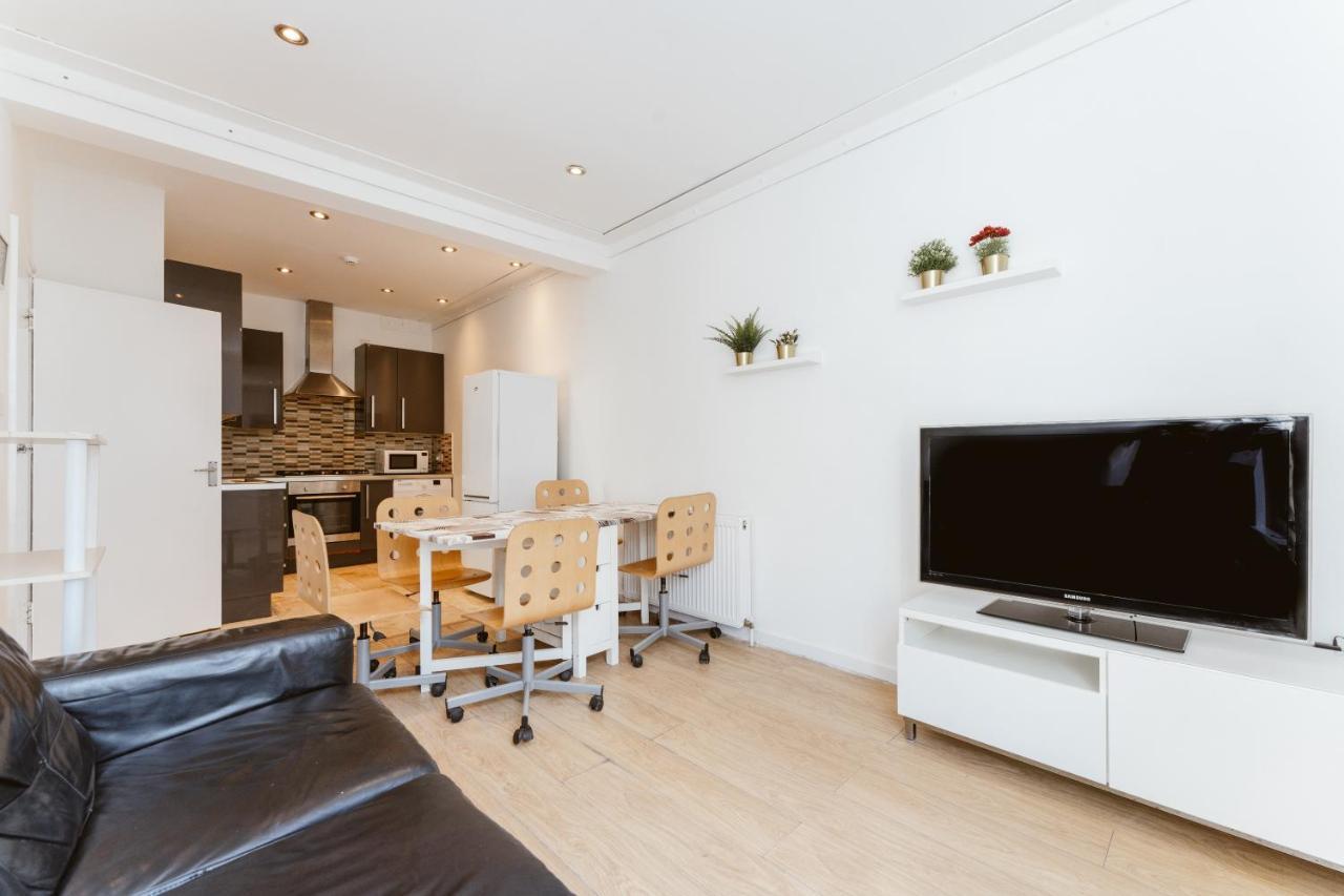 Mile End Double Rooms 27 Guest House London Bagian luar foto