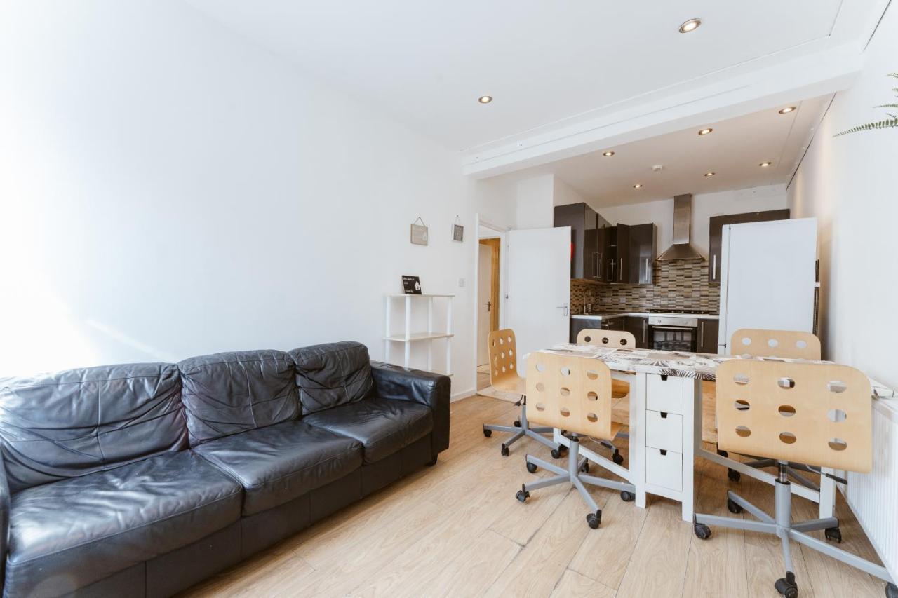 Mile End Double Rooms 27 Guest House London Bagian luar foto