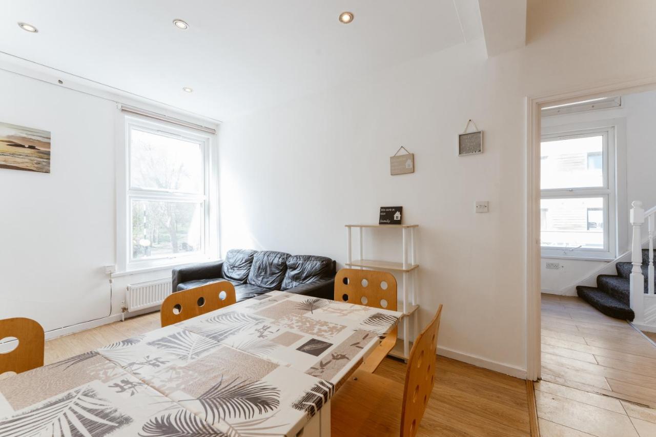 Mile End Double Rooms 27 Guest House London Bagian luar foto