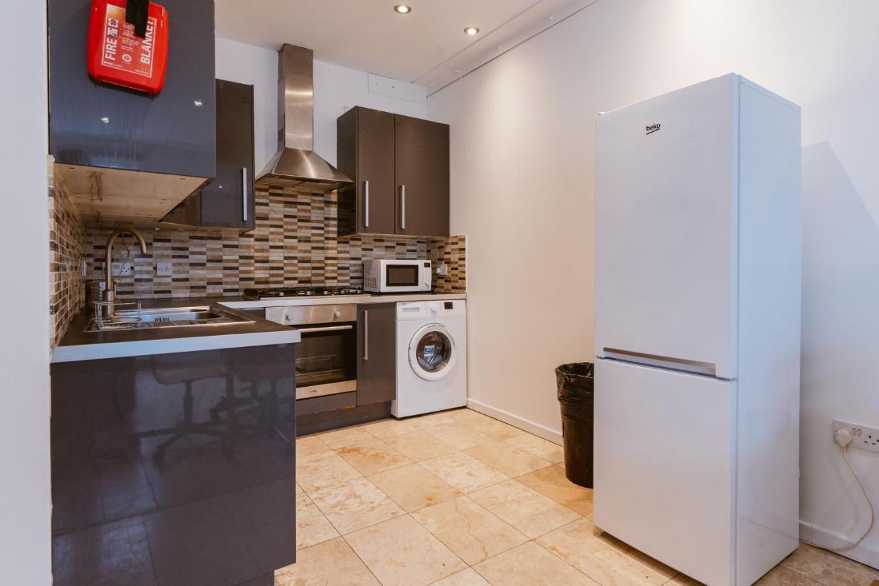 Mile End Double Rooms 27 Guest House London Bagian luar foto