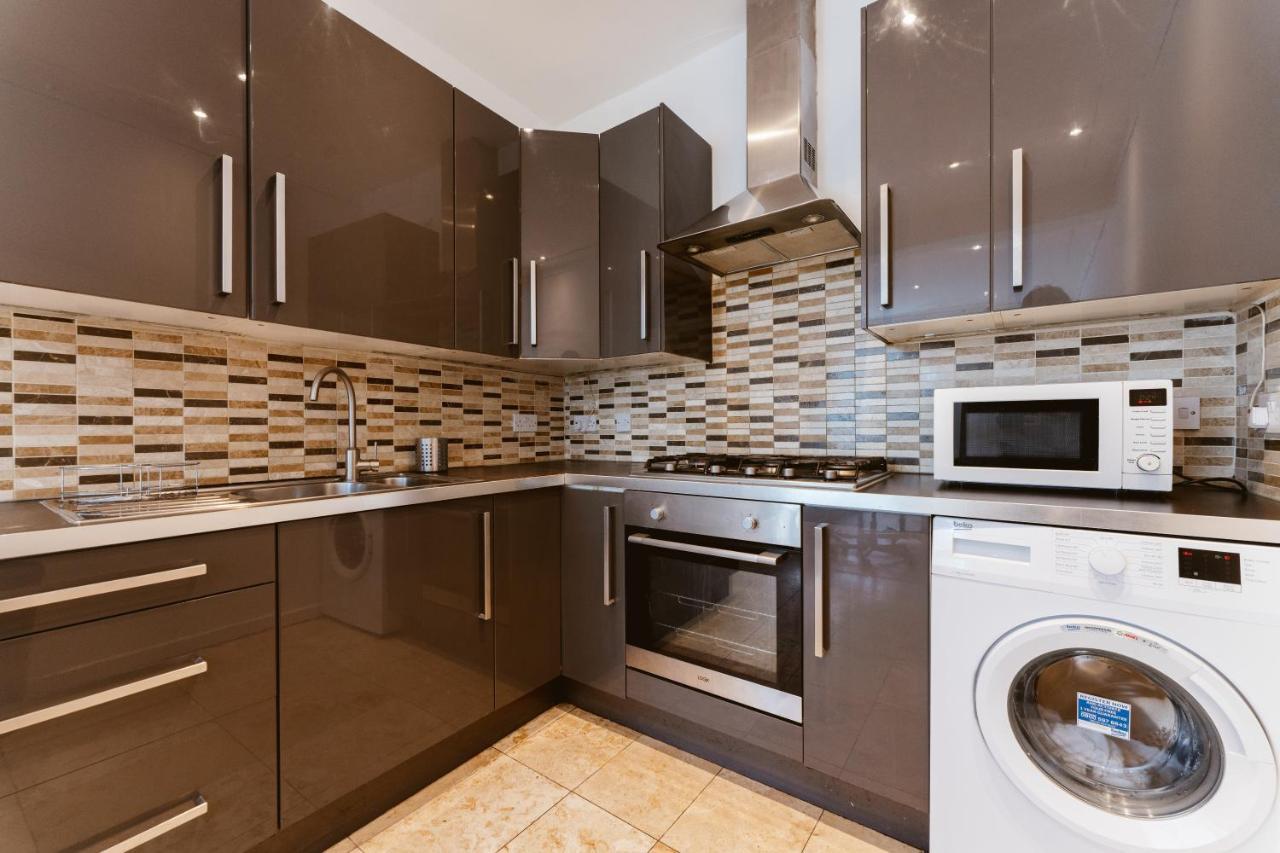 Mile End Double Rooms 27 Guest House London Bagian luar foto