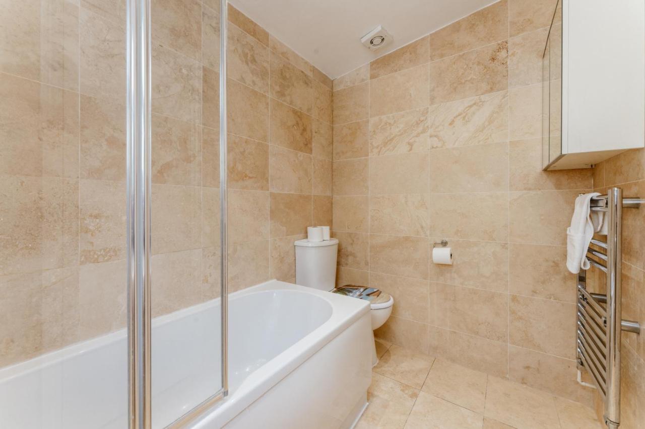 Mile End Double Rooms 27 Guest House London Bagian luar foto