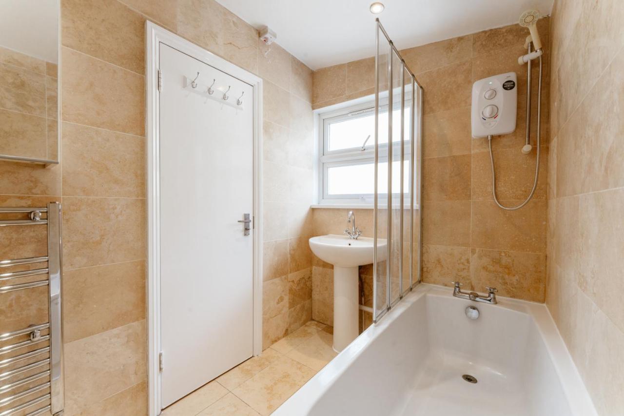 Mile End Double Rooms 27 Guest House London Bagian luar foto